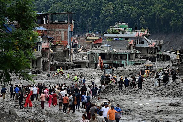38 Aussies Missing as Floods of Despair Grip Nepal - Second Image