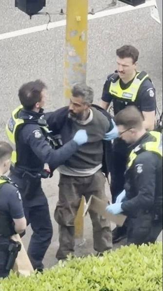 Schizophrenic Man Stabs Innocent Woman On Melbourne Tram - Second Image